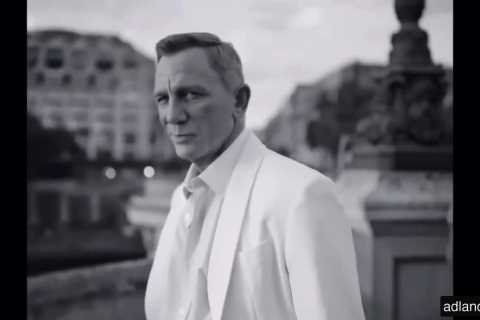 Belvedere Vodka Presents Daniel Craig - dancing just like Christopher Walken in that Fat Boy Slim..