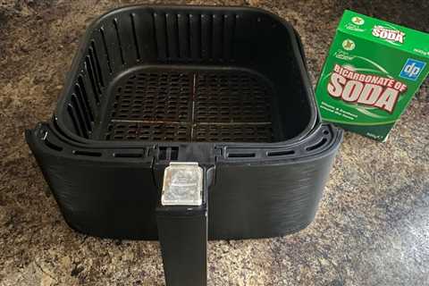 Cleaning with Baking Soda: I used £1 kitchen clips to remove stubborn grease from my air fryer