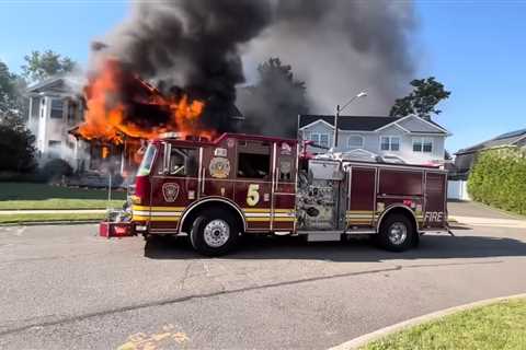 Pre-arrival video from Long Island house fire