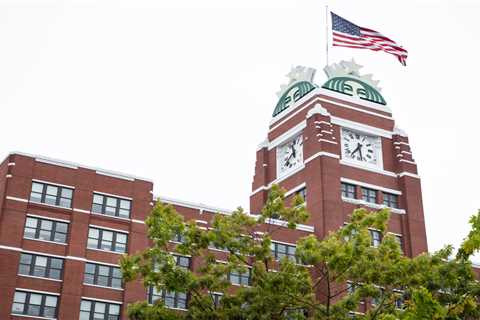 Starbucks wants corporate staff to return to the office