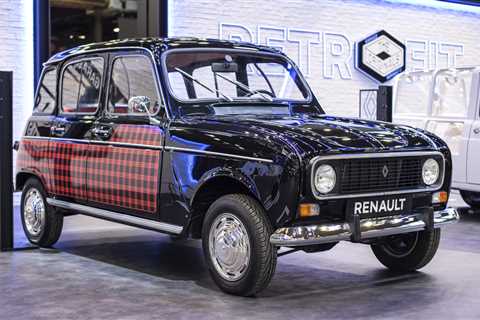 Renault partners with R-Fit to show off EV-converted classics