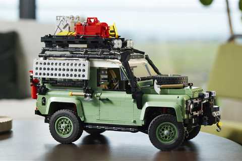 Lego releases a 2,336-piece Land Rover Defender 90 kit