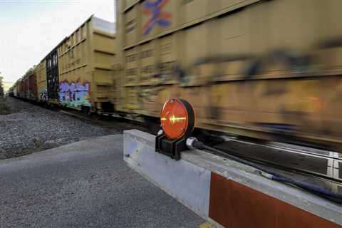 Iowa bill seeks to limit length of freight trains