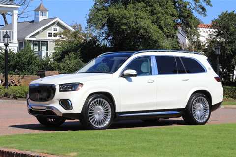 2024 Mercedes-Maybach GLS 600 Road Test: Bounce this way