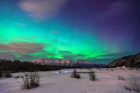 10 photos of the Northern Lights dazzling in the night sky across the US and Europe caused by..