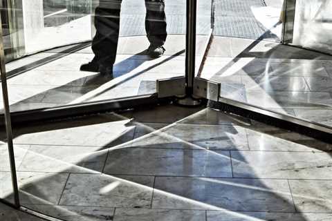 From Guaranteed Comp to Ethics Screens, How Big Law Navigates the Revolving Door