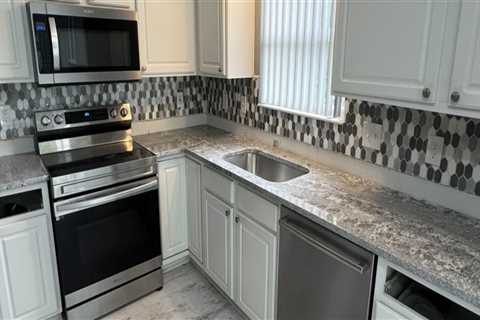 Create A Show-Stopping Kitchen With Quartzite Countertops And Expert Custom Home Builders In Wilder,..