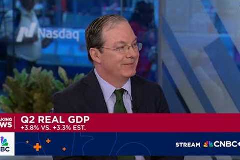 There''s a productivity boom in the U.S. similar to the 1990s, says KKR''s Henry McVey
