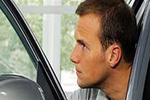 When Driving Isn't An Option: Auto Glass Window Repair In London, ON And The Help Of Towing Services