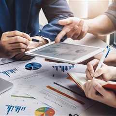 Trump Praises Hassett, but Casts Doubt on Making Him Fed Chair