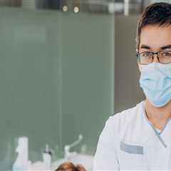 How Dental Hygienists Work Alongside a Dentist for Comprehensive Care