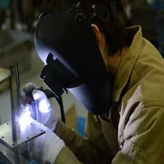 How Business Networking for Women Benefits from Custom Nameplates Manufacturing