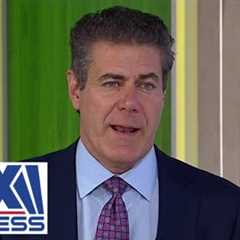 This creates ''widespread panic'' among investors, expert says