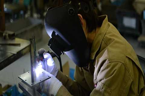 How Business Networking for Women Benefits from Custom Nameplates Manufacturing